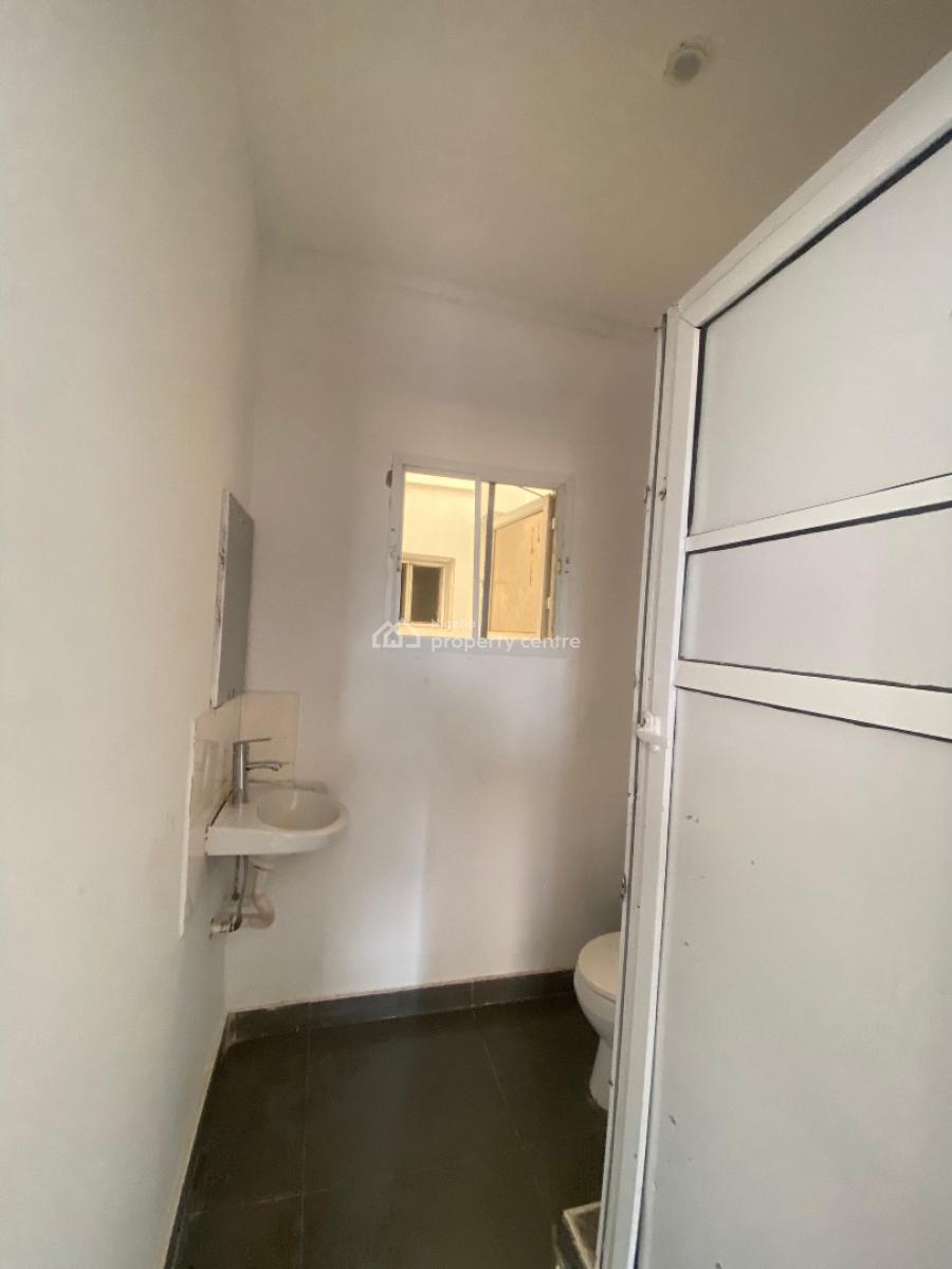 5 Bedroom Terrace Duplex with a Room Bq, Ikota, Lekki, Lagos, Terraced Duplex for Sale
