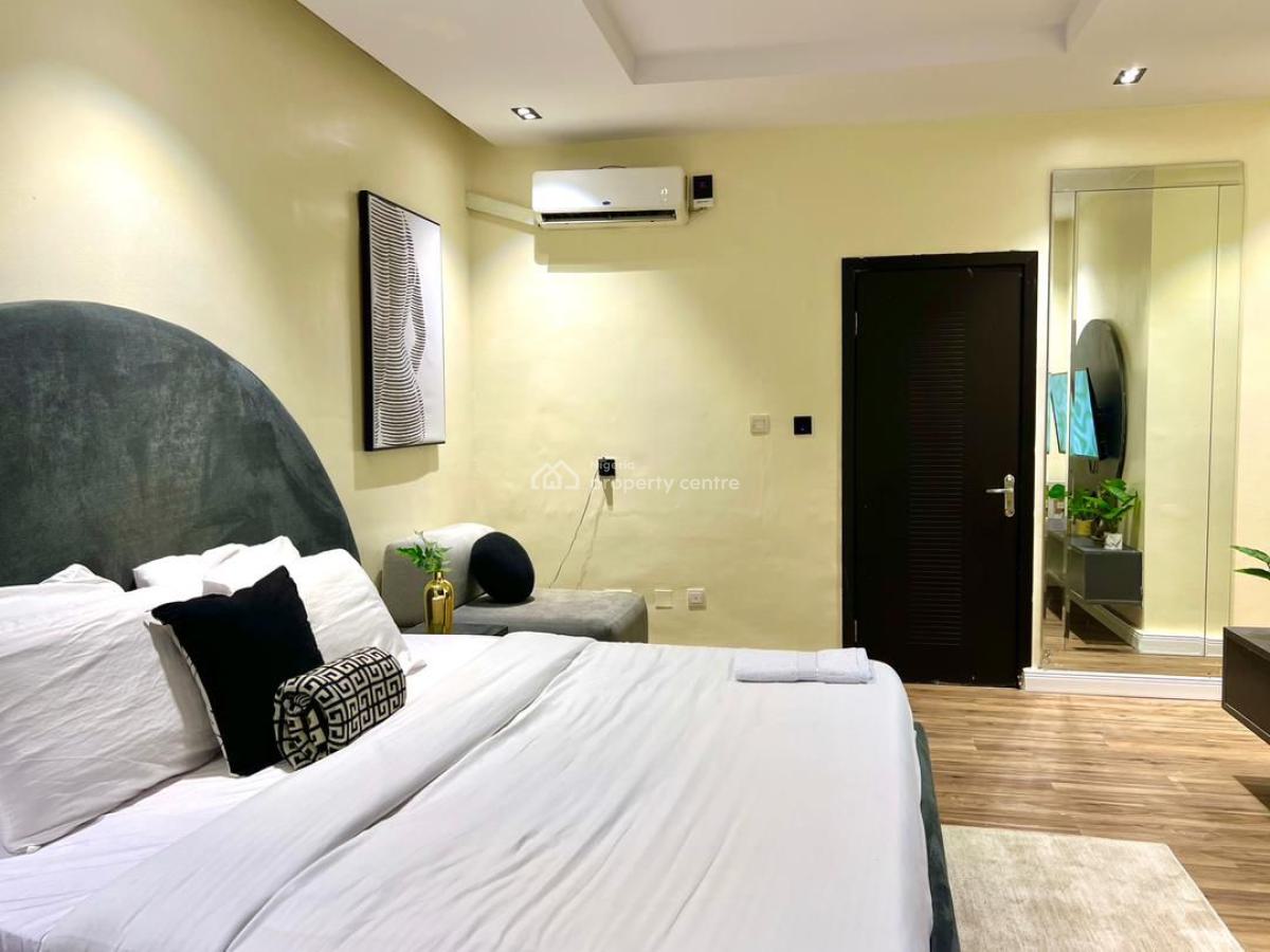 3 Bedroom Apartment, Lekki Phase 1, Lekki, Lagos, Flat / Apartment Short Let