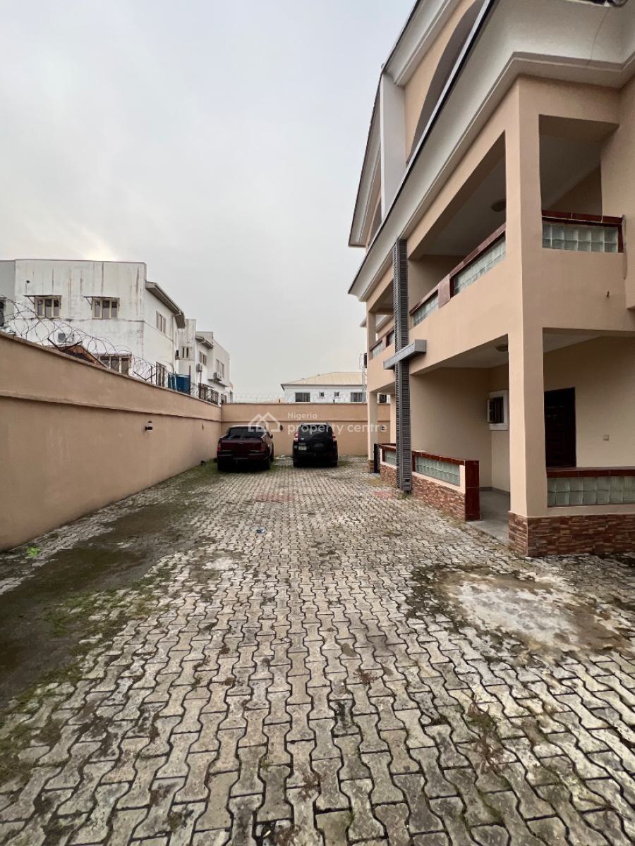 Clean 5-bedroom Duplex in a Secure, Gated Estate, Remi Olowude Way, Lekki Phase 1, Lekki, Lagos, Flat / Apartment for Rent