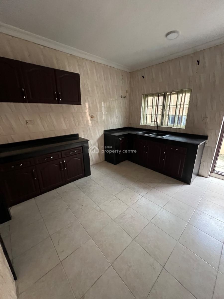 Clean 5-bedroom Duplex in a Secure, Gated Estate, Remi Olowude Way, Lekki Phase 1, Lekki, Lagos, Flat / Apartment for Rent