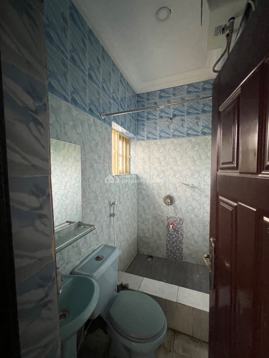 Clean 5-bedroom Duplex in a Secure, Gated Estate, Remi Olowude Way, Lekki Phase 1, Lekki, Lagos, Flat / Apartment for Rent