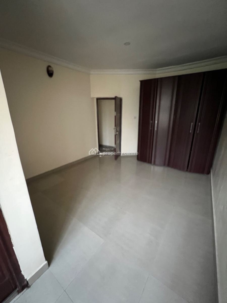 Clean 5-bedroom Duplex in a Secure, Gated Estate, Remi Olowude Way, Lekki Phase 1, Lekki, Lagos, Flat / Apartment for Rent