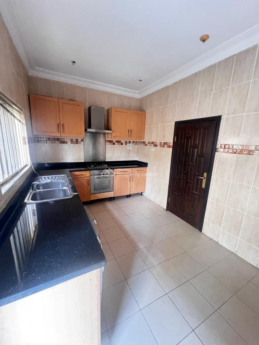 Exquisite 3 Bedroom Apartment, Lekki Phase 1, Lekki, Lagos, Flat / Apartment for Rent
