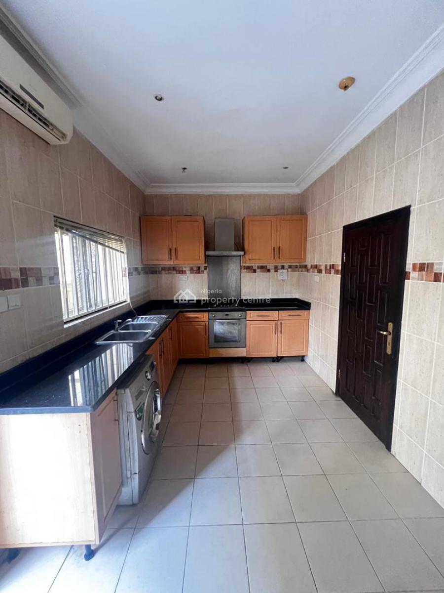 Exquisite 3 Bedroom Apartment, Lekki Phase 1, Lekki, Lagos, Flat / Apartment for Rent