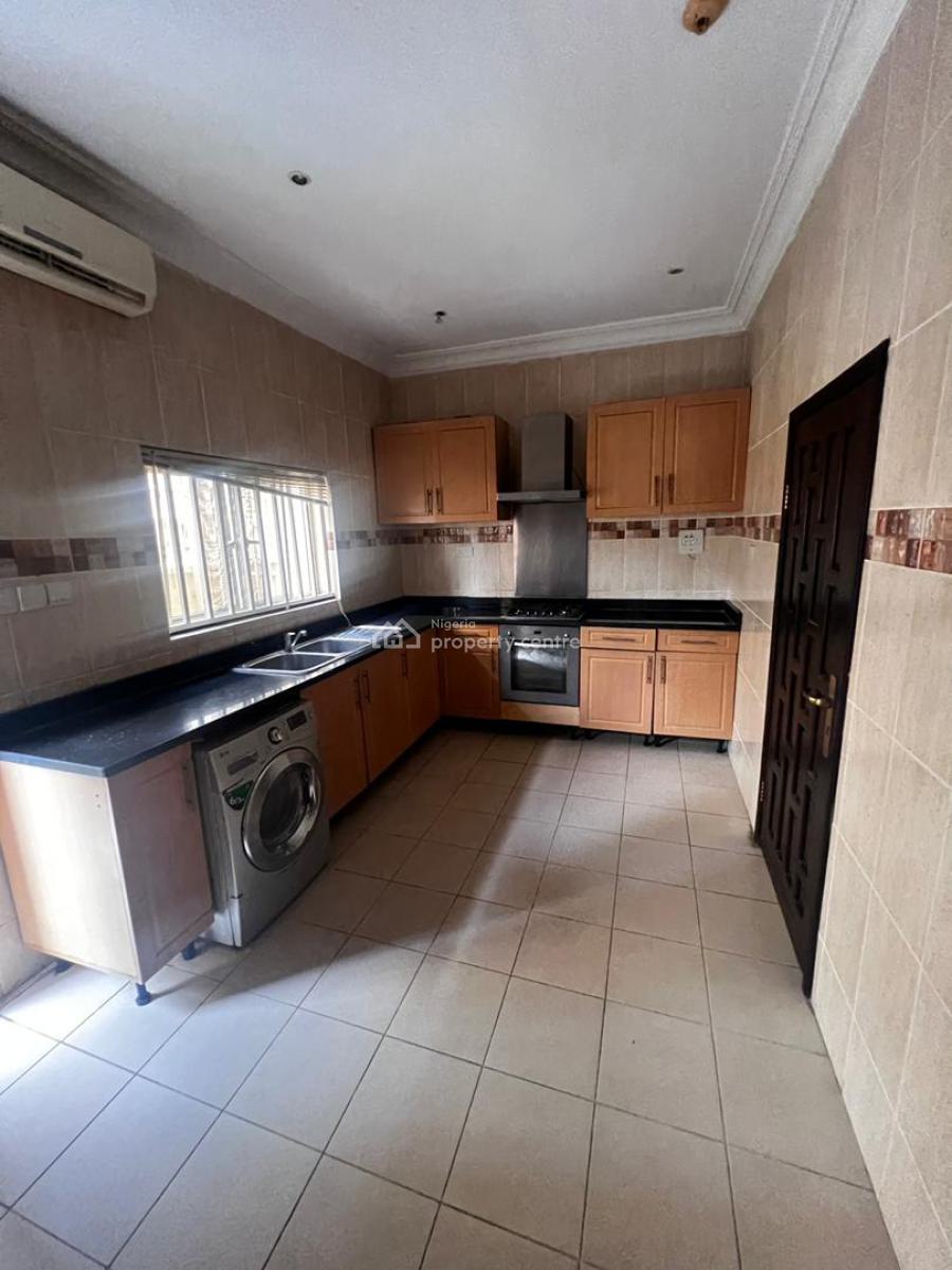 Exquisite 3 Bedroom Apartment, Lekki Phase 1, Lekki, Lagos, Flat / Apartment for Rent