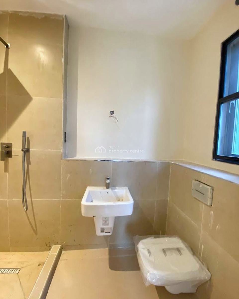 Neatly Built 2 Bedroom Apartment with Elevator, Victoria Island (vi), Lagos, Flat / Apartment for Sale