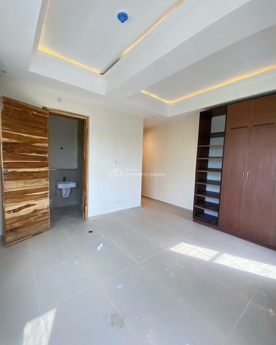 Neatly Built 2 Bedroom Apartment with Elevator, Victoria Island (vi), Lagos, Flat / Apartment for Sale