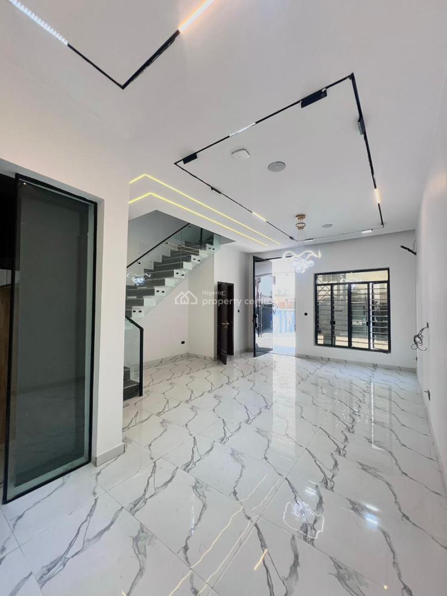 4-bedroom Terrace + Bq, Osapa, Lekki, Lagos, Terraced Duplex for Sale