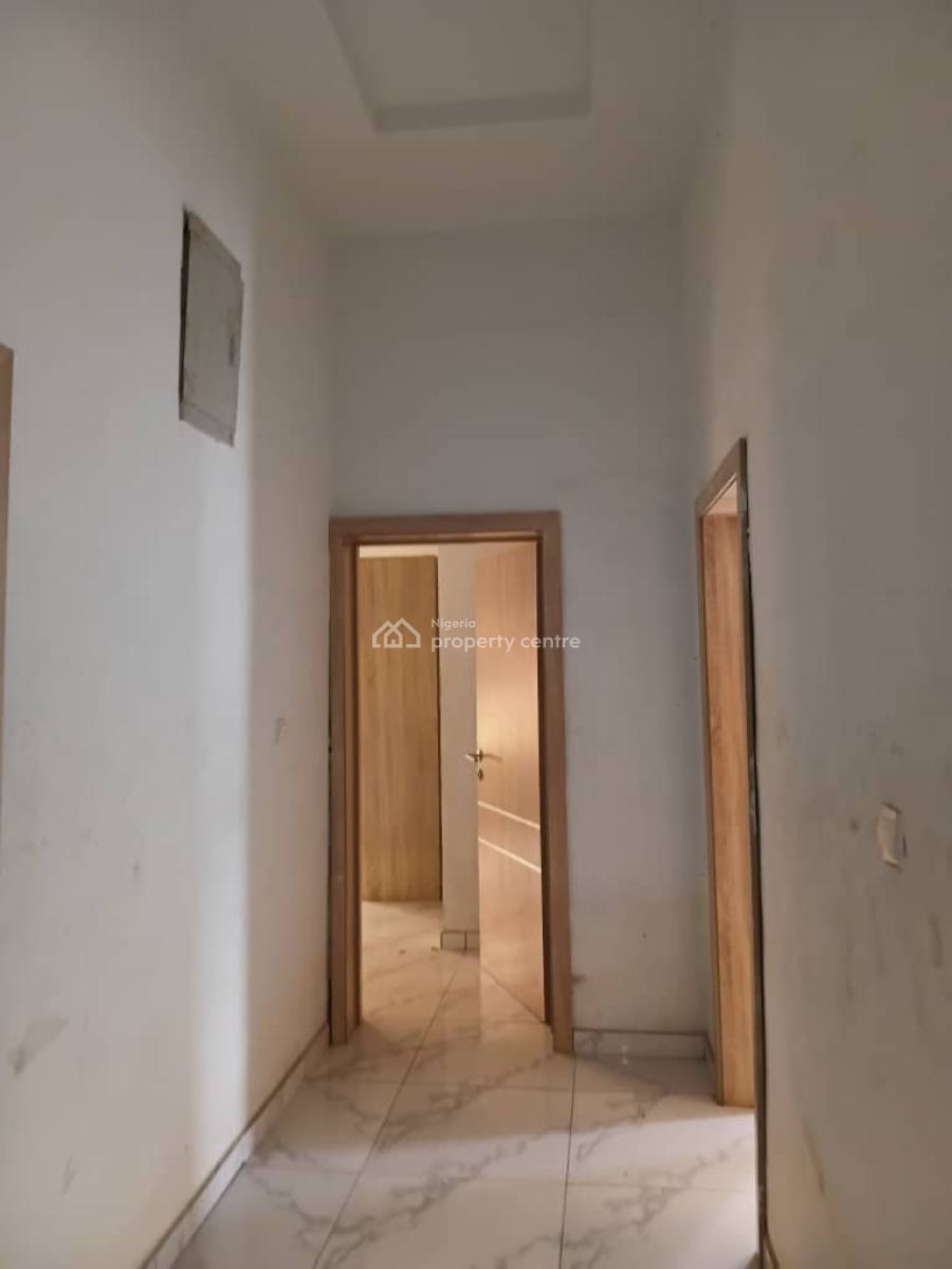 Executive 3 Bedroom Flat All Room Ensuite Upstairs with Fitted Wardrobe, Oreolepe Street, Egbeda, Alimosho, Lagos, Flat / Apartment for Rent