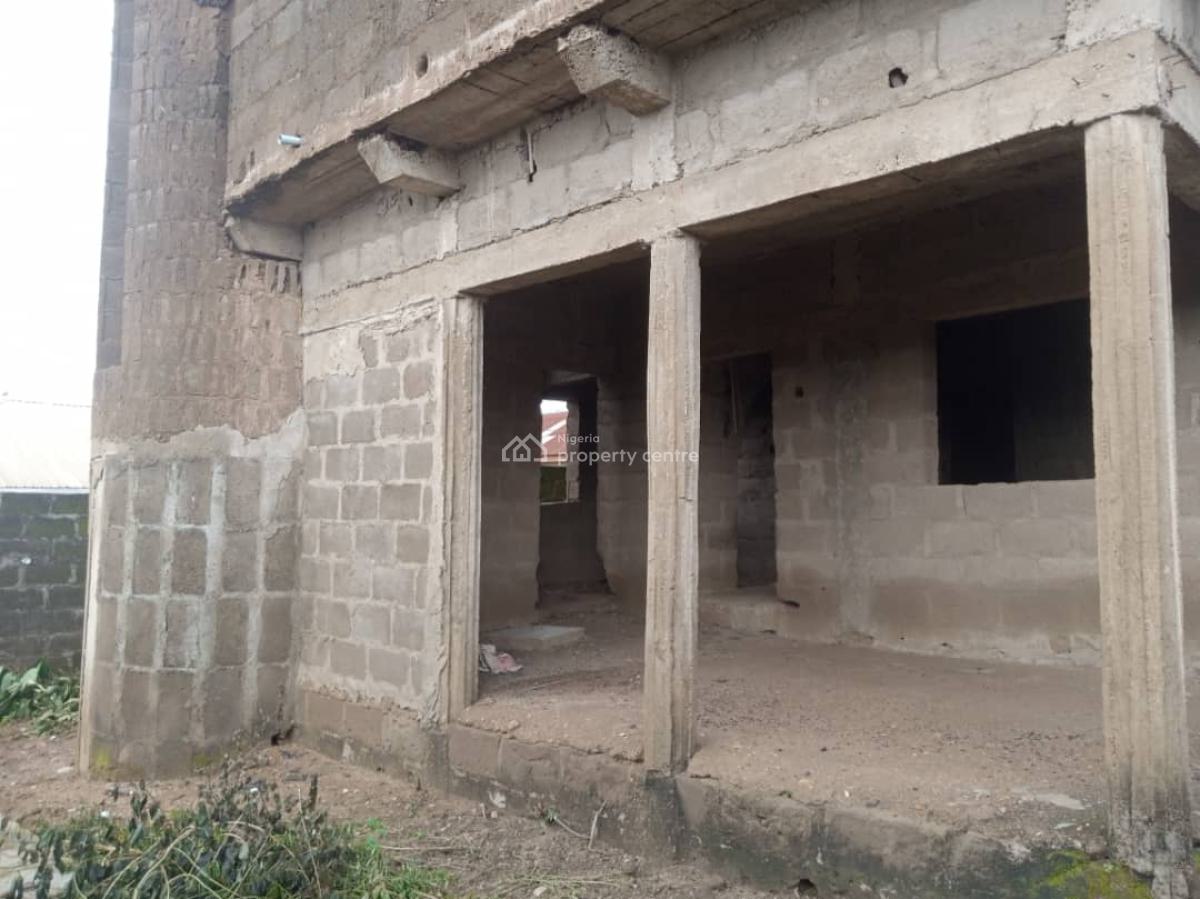 4-bedroom Duplex with a 2-room Self Contain Bq, Mercy Rock, Idi Orogbo, Akobo, Ibadan, Oyo, Detached Duplex for Sale