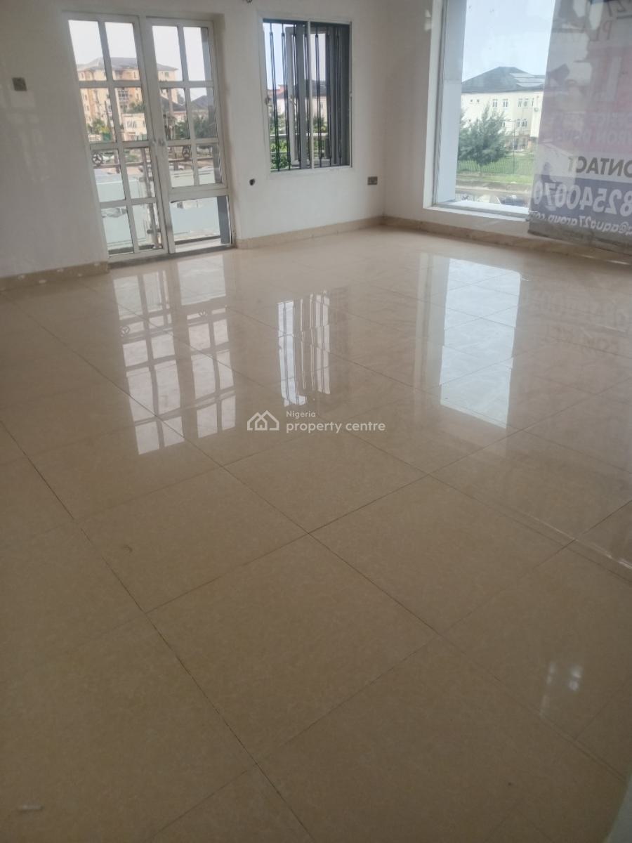 a Luxurious Standard Shop Place for Phone Repairs, Chevron Drive, Lekki, Lagos, Shop for Rent