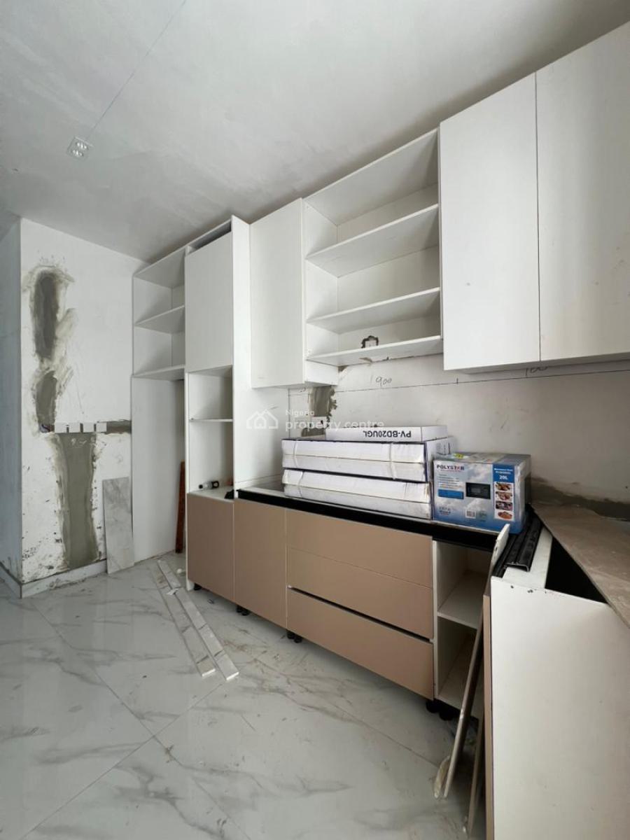 Luxury 2 Bedroom Apartment, Lekki Phase 1, Lekki, Lagos, Flat / Apartment for Sale