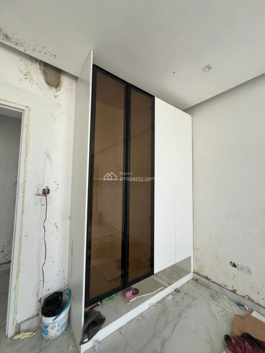 Luxury 2 Bedroom Apartment, Lekki Phase 1, Lekki, Lagos, Flat / Apartment for Sale