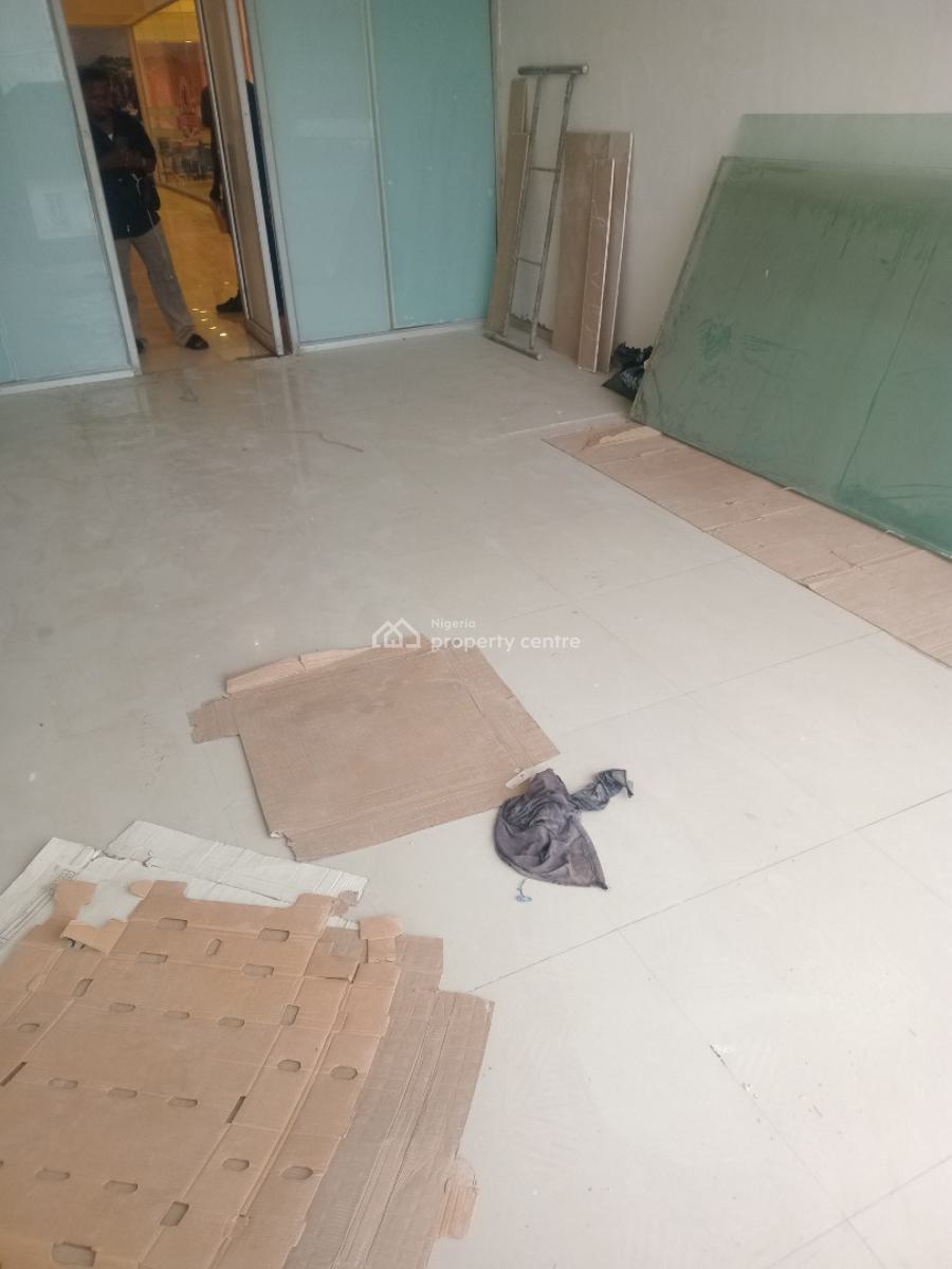 a Luxurious Standard Shop and Office Space, Chevron Drive, Lekki, Lagos, Shop for Rent