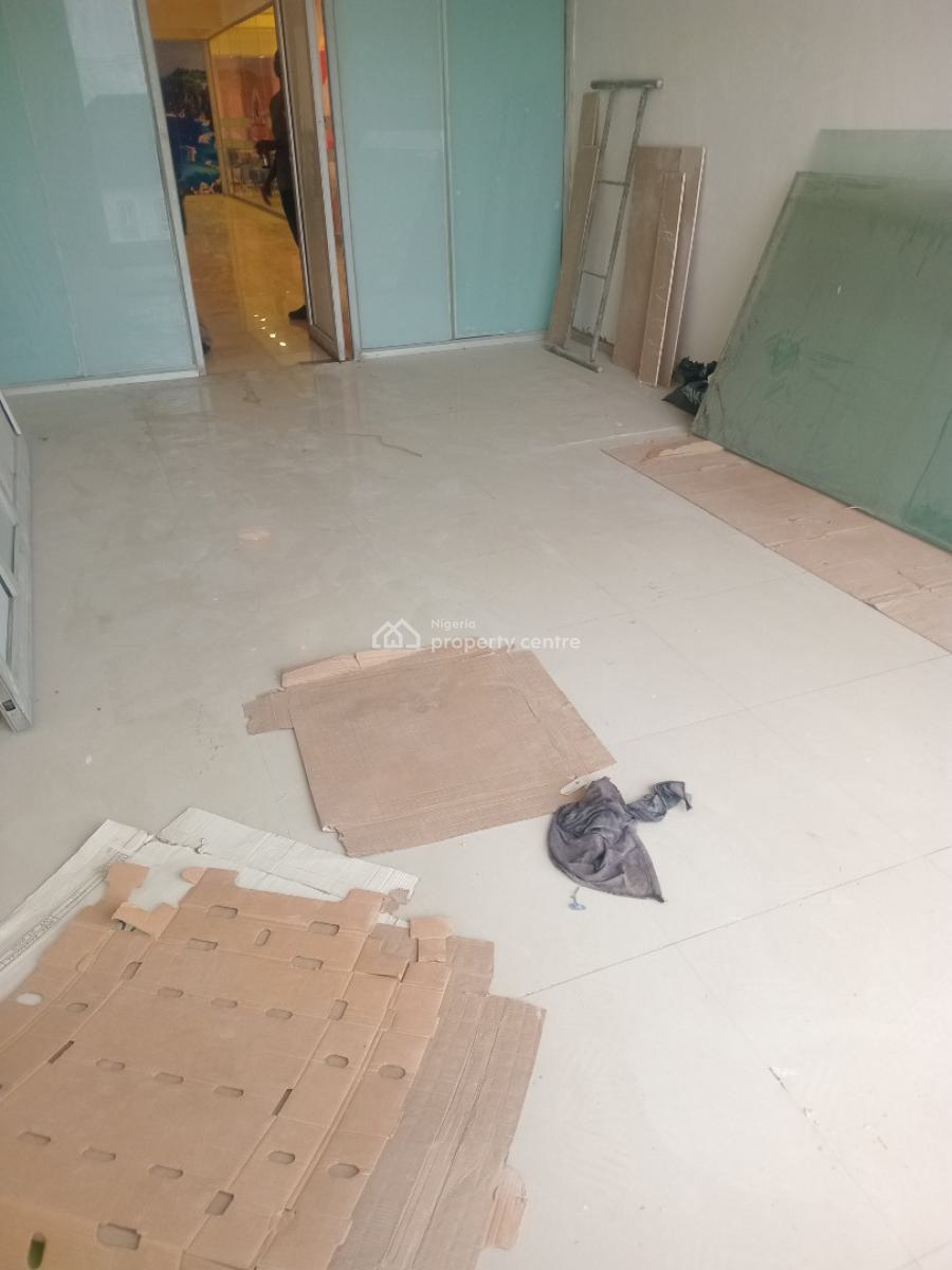 a Luxurious Standard Shop and Office Space, Chevron Drive, Lekki, Lagos, Shop for Rent