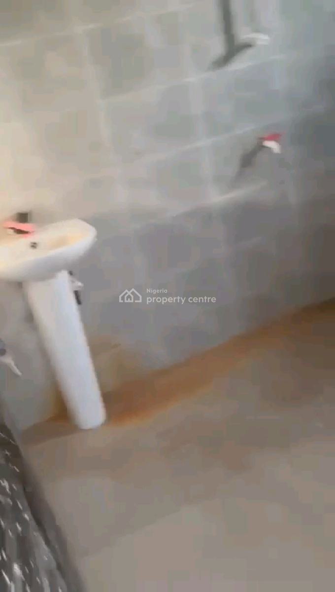 a Newly Built and Spacious 2bedroom Apartment (upstairs, Oloruntoyin Street, Oworonshoki, Shomolu, Lagos, Flat / Apartment for Rent