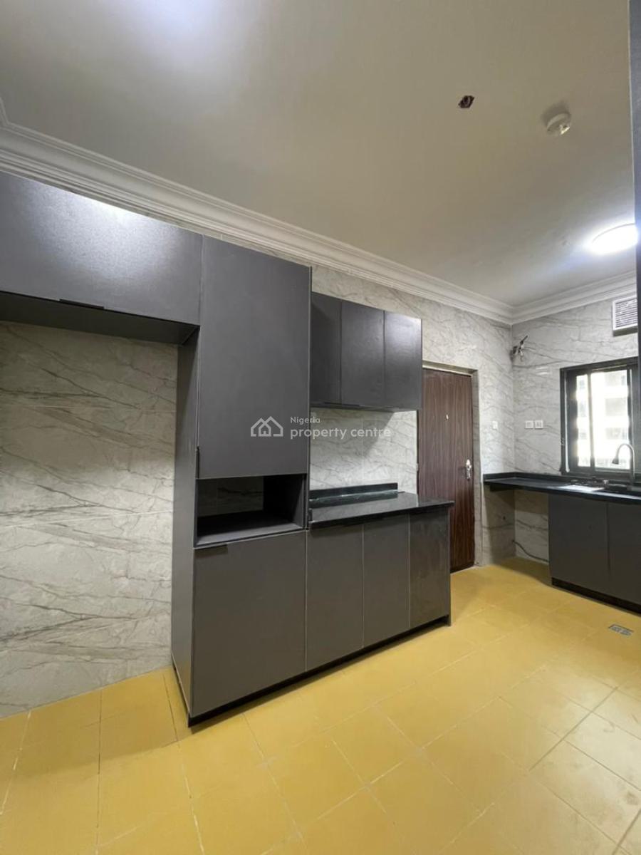3bedroom with Bq, Lekki Phase 1, Lekki, Lagos, Flat / Apartment for Rent