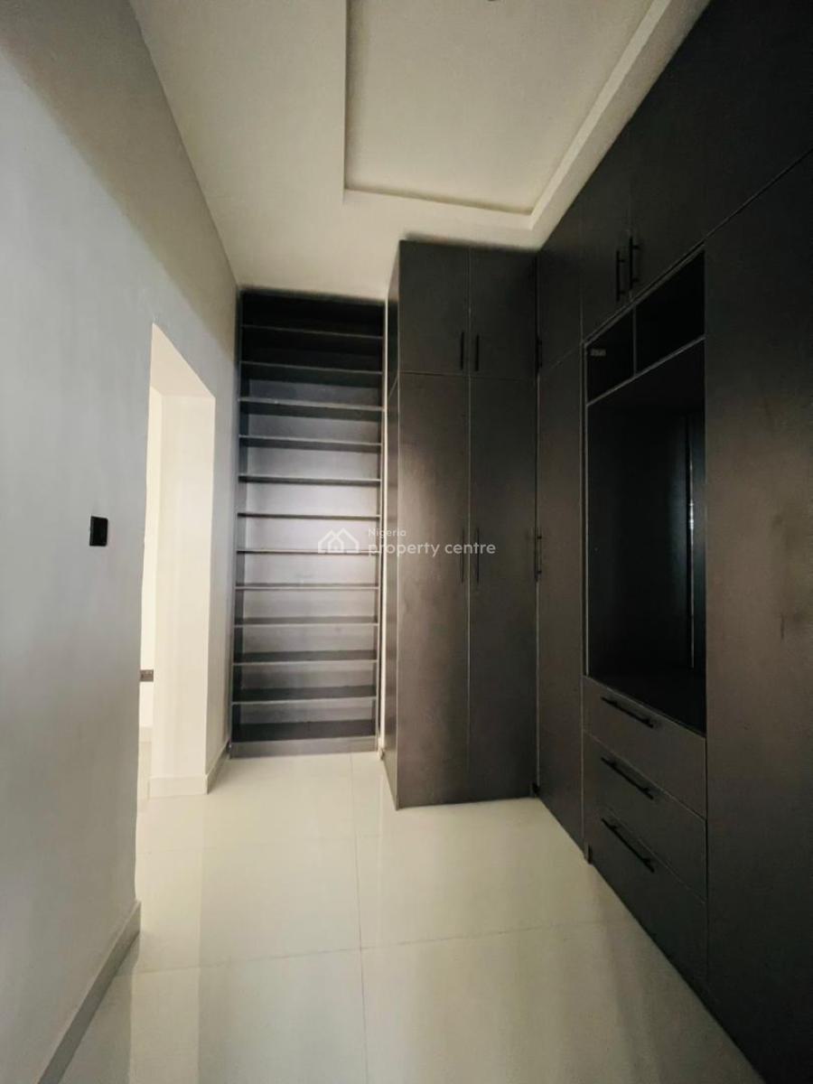 Magnificently Built 5 Bedroom, Magodo, Magodo, Lagos, Detached Duplex for Sale