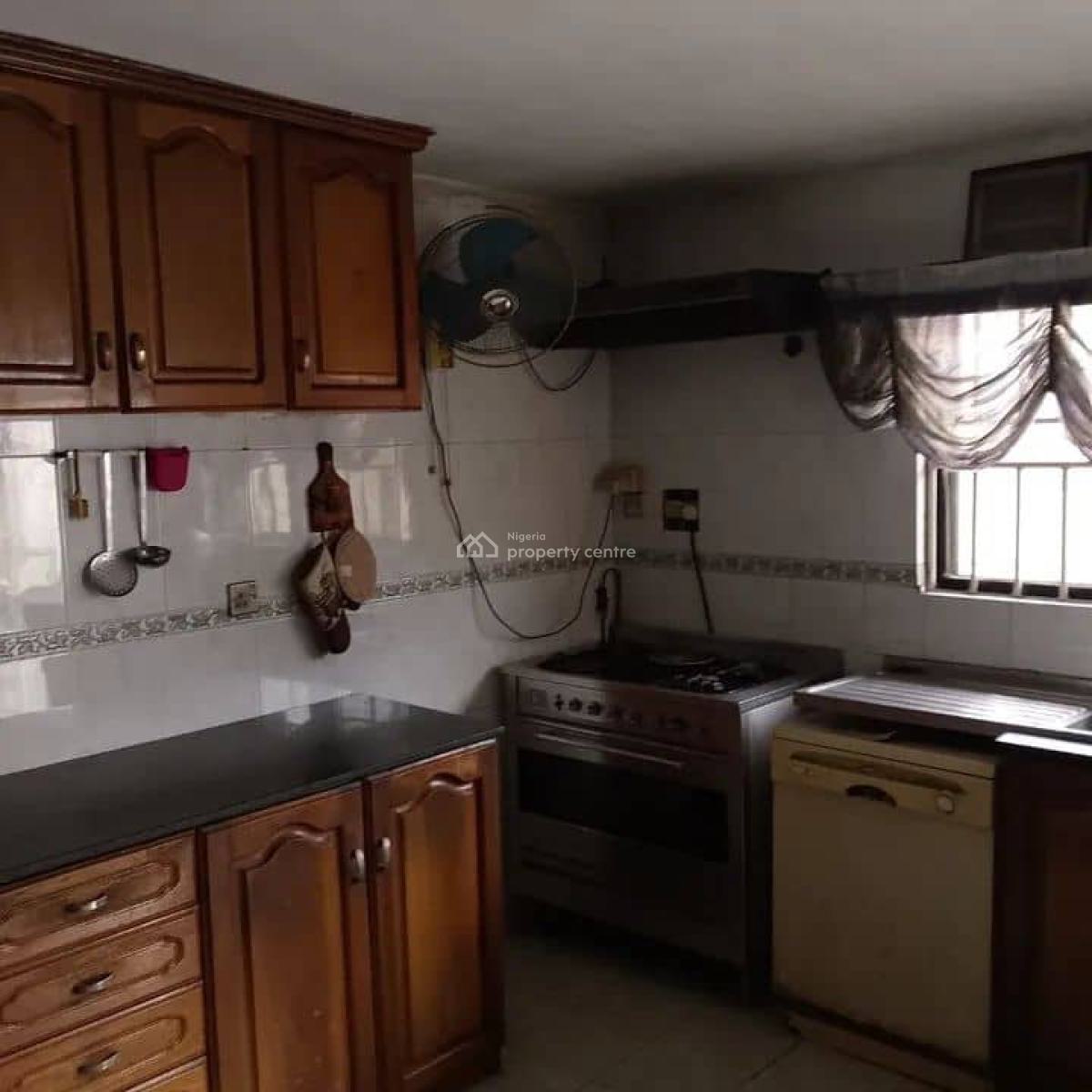 Massive 5 Bedroom Bungalow Self Compound Available, Thomas Estate, Ajah, Lagos, Detached Bungalow for Rent