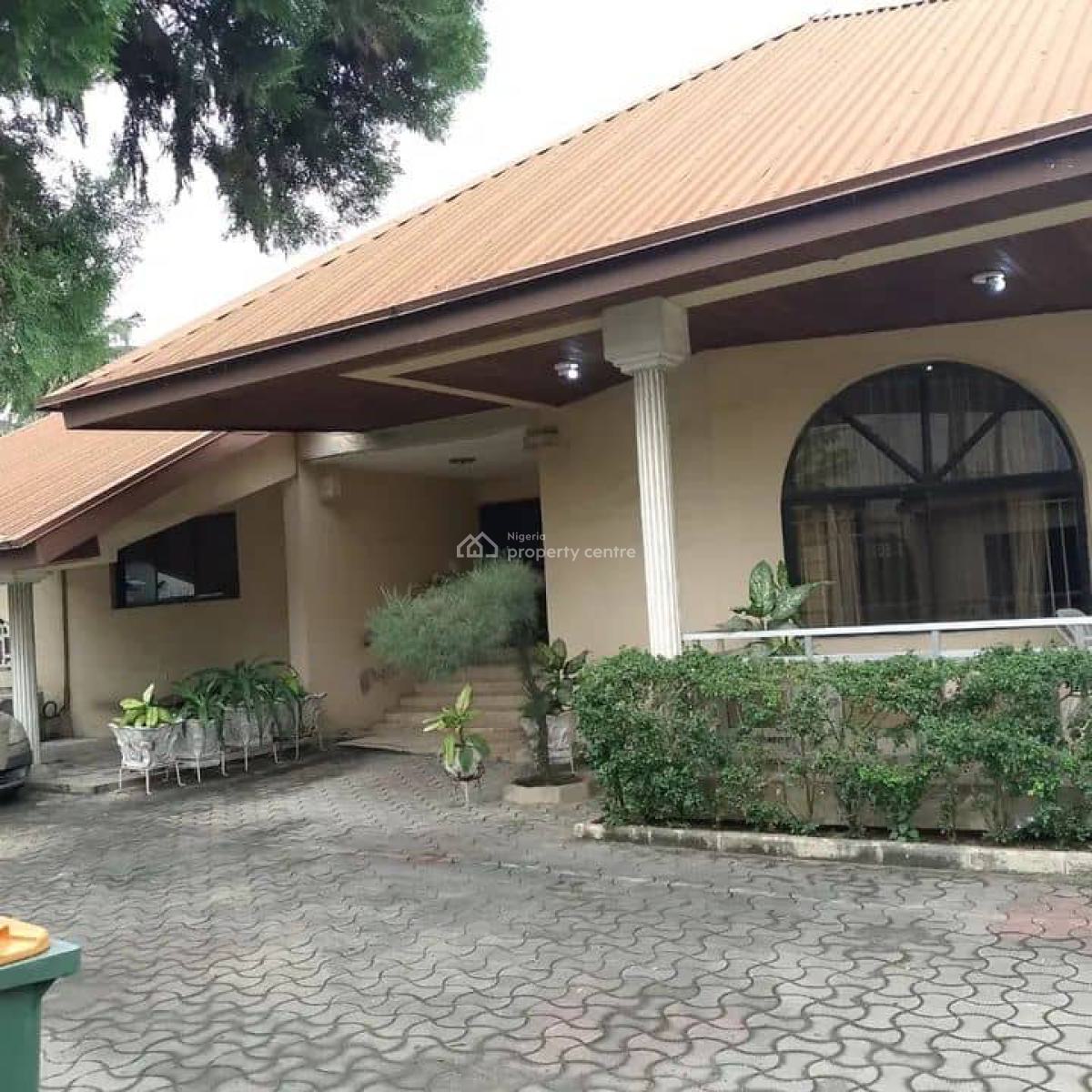 Massive 5 Bedroom Bungalow Self Compound Available, Thomas Estate, Ajah, Lagos, Detached Bungalow for Rent