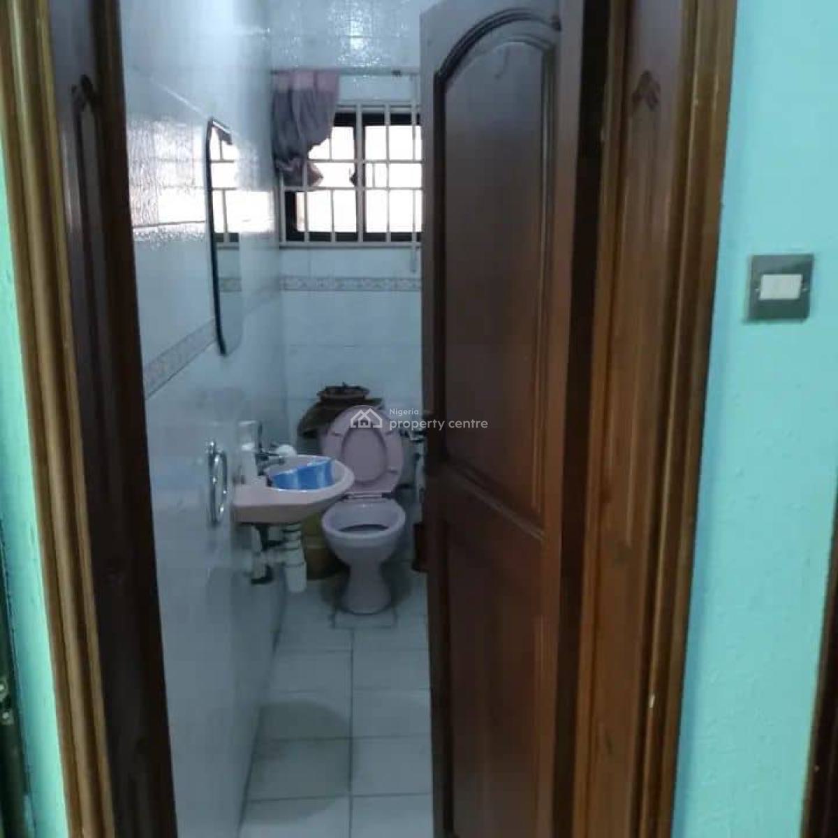 Massive 5 Bedroom Bungalow Self Compound Available, Thomas Estate, Ajah, Lagos, Detached Bungalow for Rent