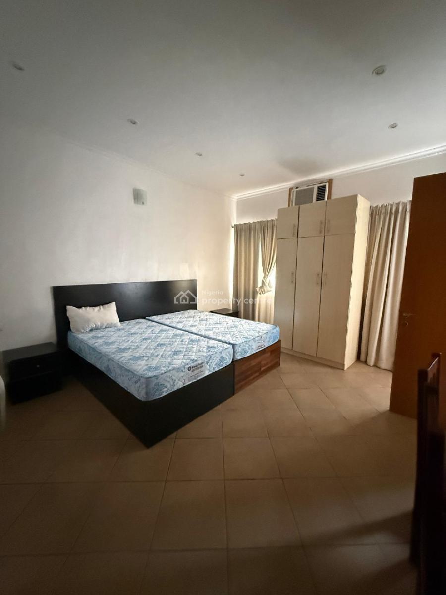 Massive 3bedroom with Bq Situated on The Third Floor (no Lift) in a Pr, Victoria Island (vi), Lagos, Flat / Apartment for Rent