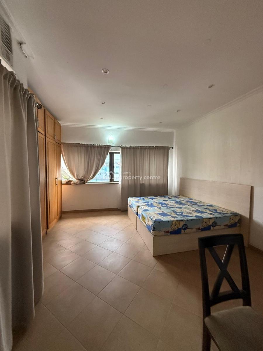 Massive 3bedroom with Bq Situated on The Third Floor (no Lift) in a Pr, Victoria Island (vi), Lagos, Flat / Apartment for Rent