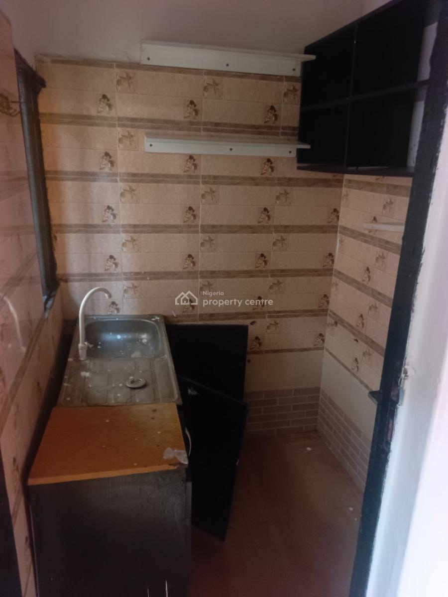 Well Maintained Room and Parlor, Ilasan, Ikate, Lekki, Lagos, Mini Flat (room and Parlour) for Rent