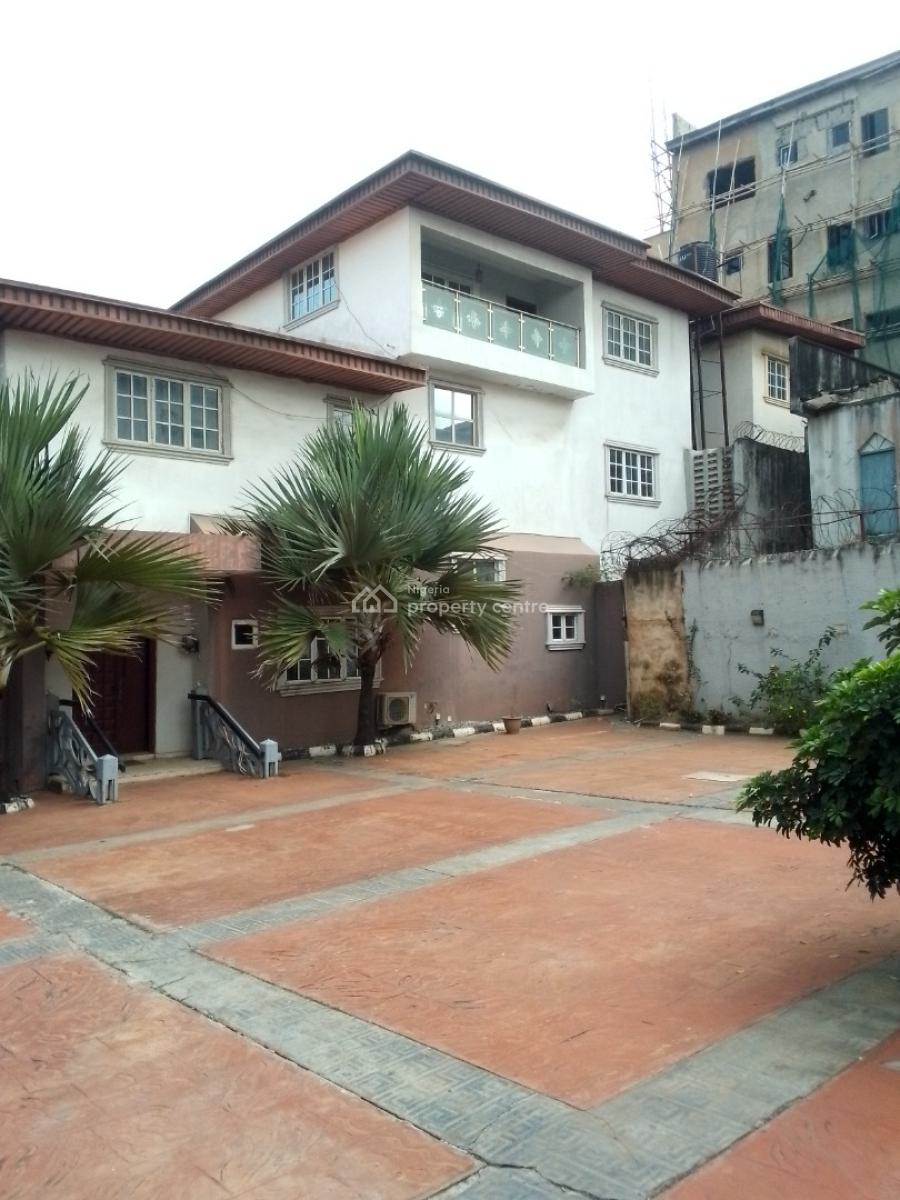 a Detached House Sitting on 700sqm, Anthony, Maryland, Lagos, Detached Duplex for Sale