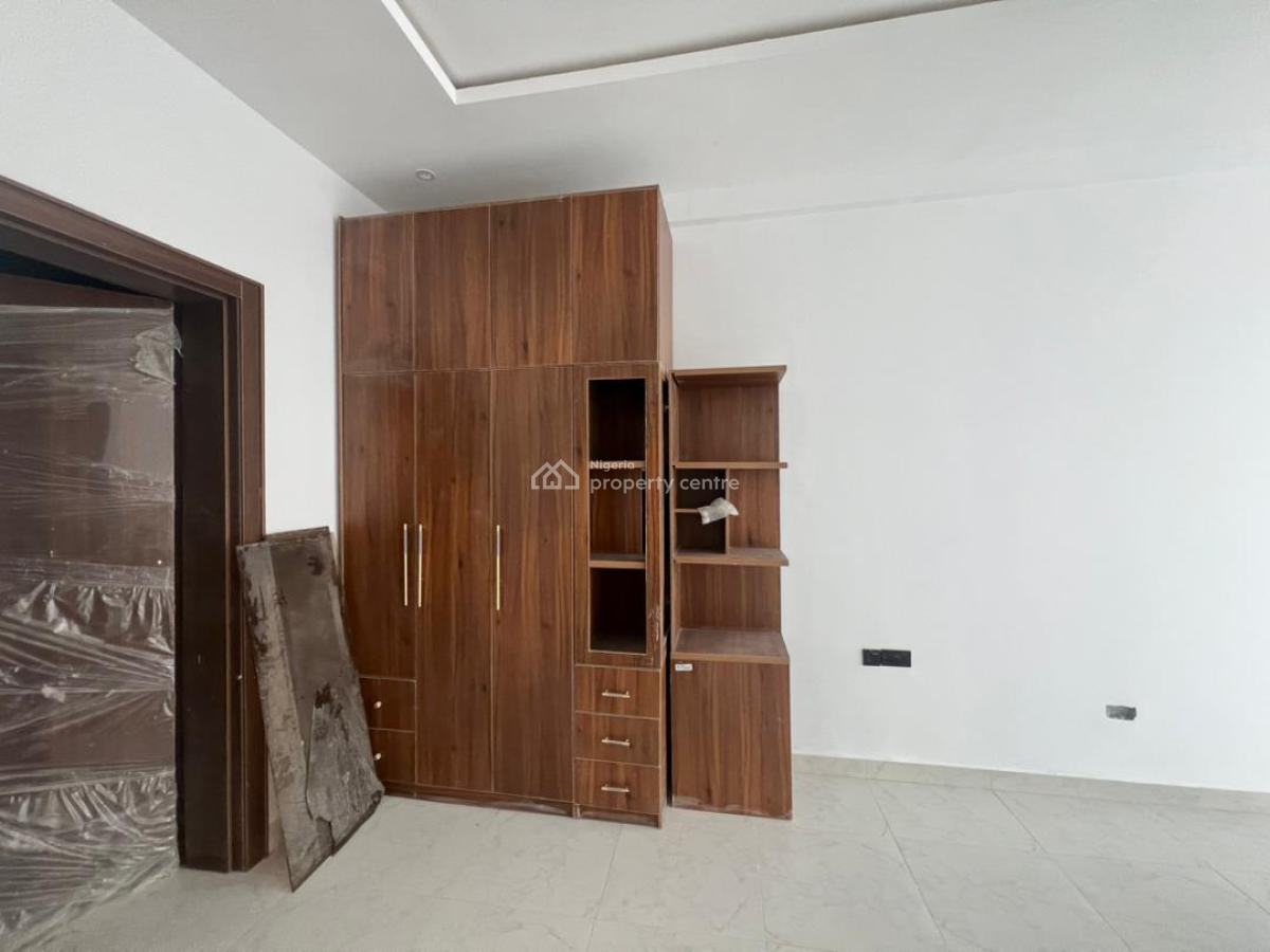 2 Bedroom Apartment, Lekki Phase 1, Lekki, Lagos, Flat / Apartment for Sale