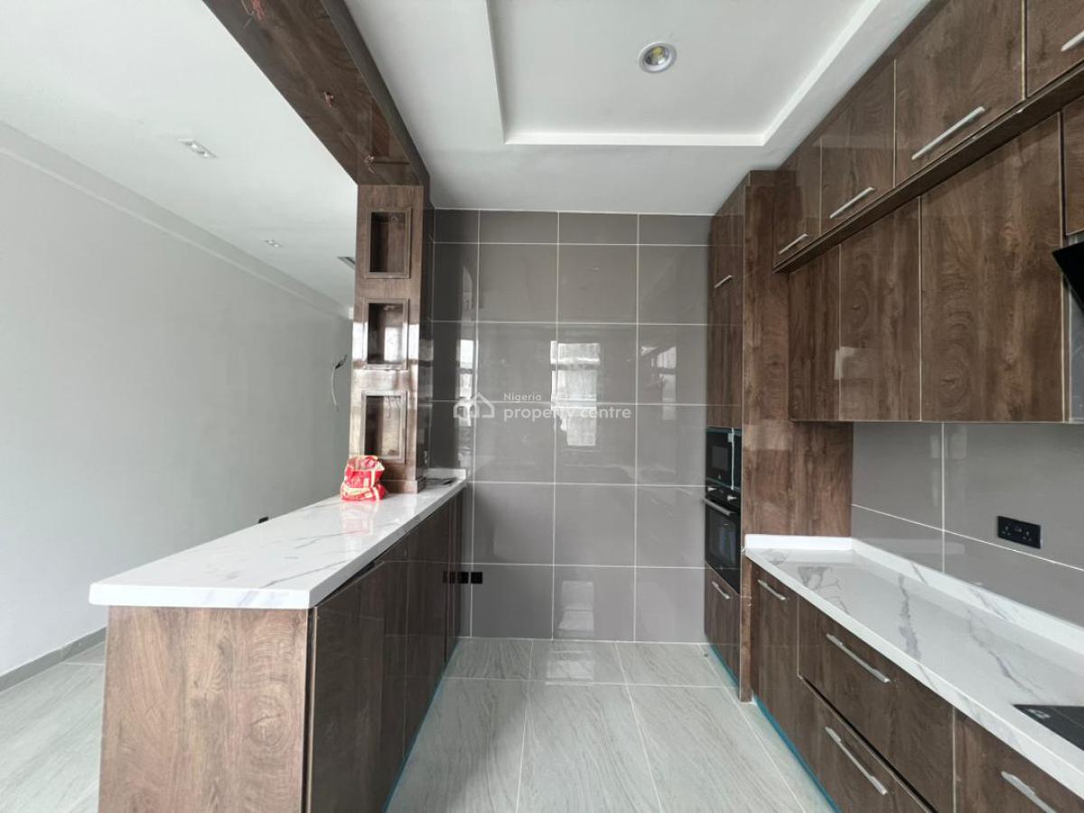 2 Bedroom Apartment, Lekki Phase 1, Lekki, Lagos, Flat / Apartment for Sale