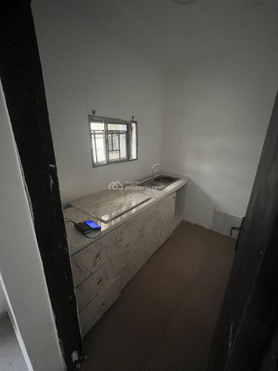 Self Contain, Off Admiralty Road, Lekki Phase 1, Lekki, Lagos, Self Contain (single Rooms) for Rent