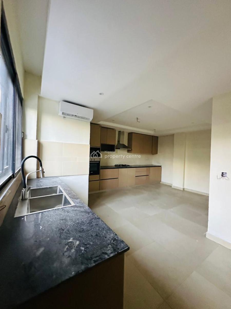 2 Bedroom Apartment with Swimming Pool Gym and Elevator, Off Admiralty, Lekki Phase 1, Lekki, Lagos, Flat / Apartment for Rent