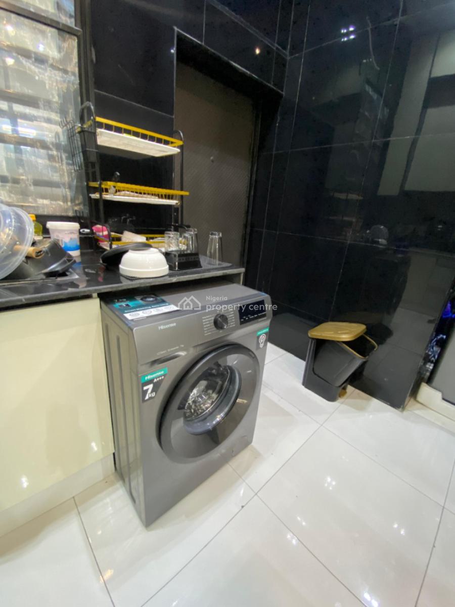 Lovely Family Oriented 3 Bedroom Apartment, Ikate, Lekki, Lagos, Flat / Apartment Short Let