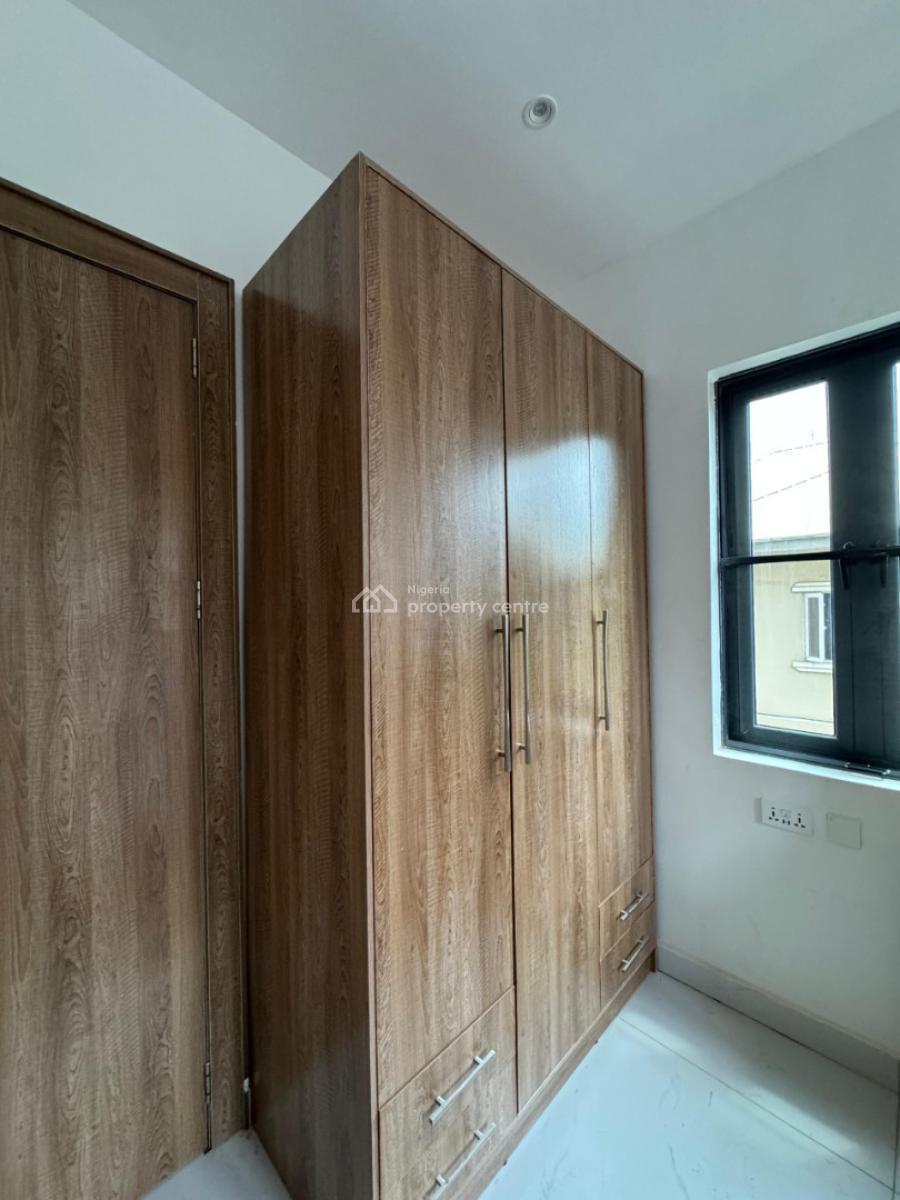 Very Spacious Lovely 3 Bedroom Apartment with Bq, Yaba, Lagos, Flat / Apartment for Sale