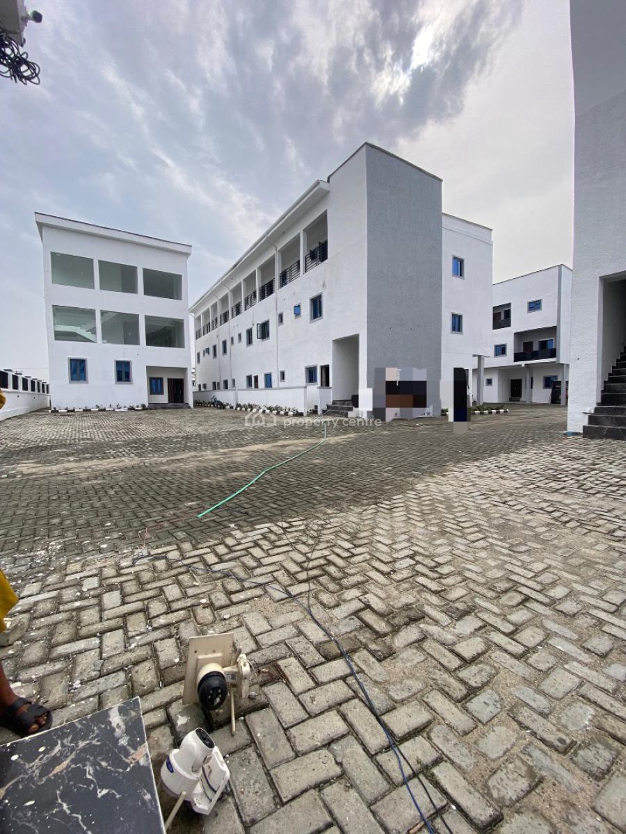 2 Bedroom Penthouse Apartment, Sangotedo, Ajah, Lagos, Flat / Apartment for Sale