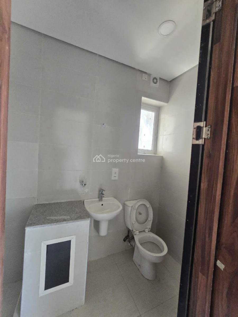 a Well Built 4 Bedroom Semi Detached Duplex with Bq & Artificial Lake, Twinlake Estate Chevron Round About, Lekki, Lagos, Semi-detached Duplex for Rent