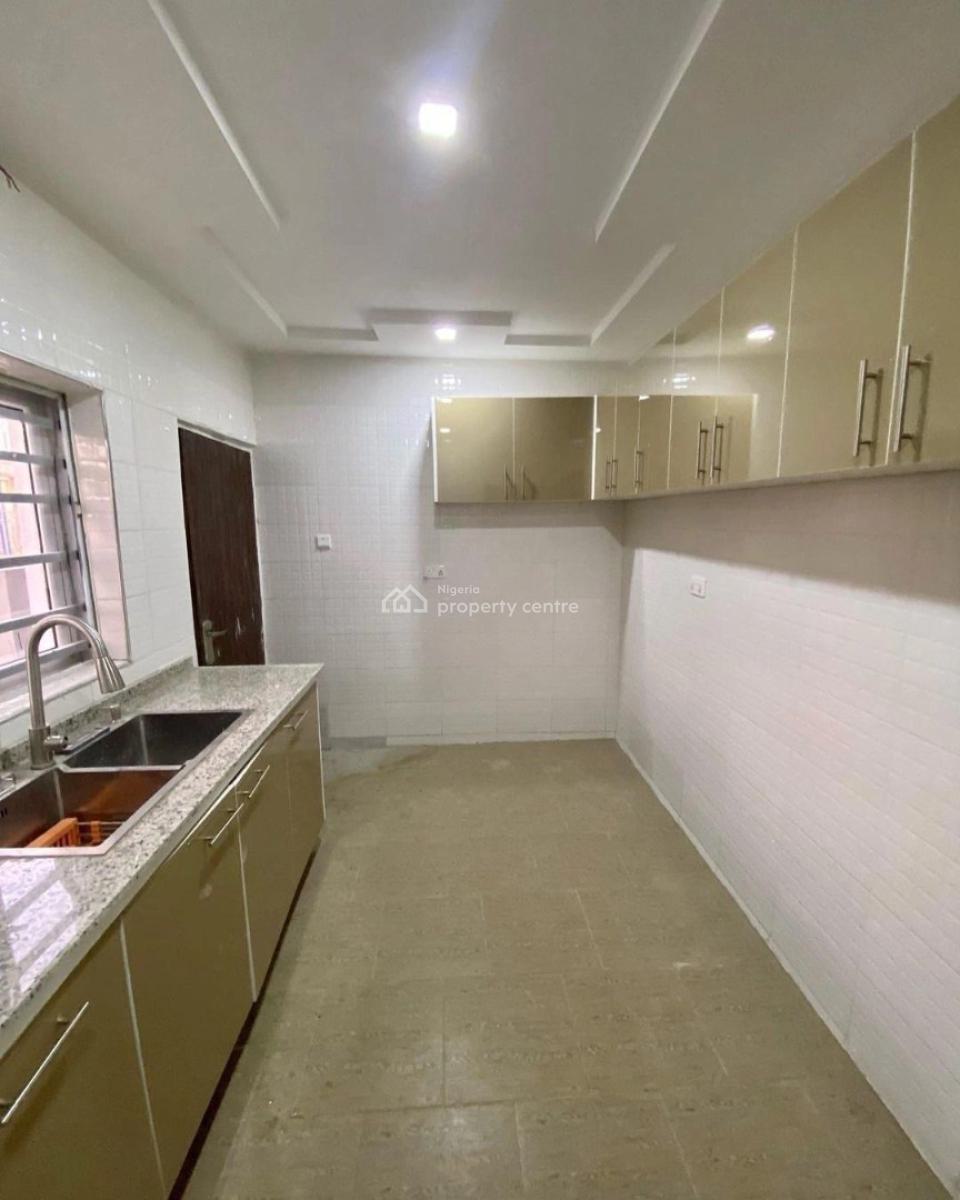 Luxury Spacious 5 Bedroom Duplex, By Magistrate Court, Life Camp, Abuja, Semi-detached Duplex for Rent