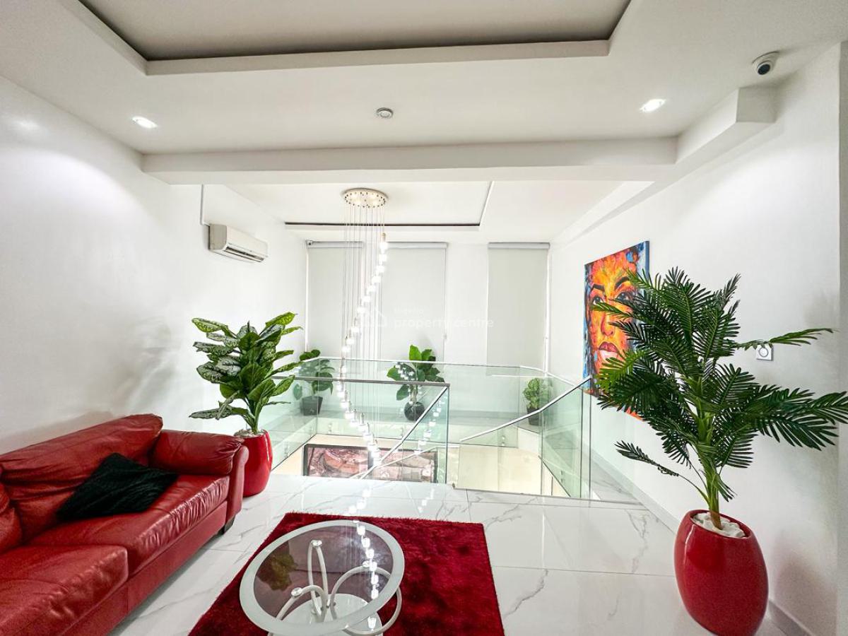 Luxurious & Spacious 3 Bedroom Penthouse, Lekki Phase 1, Lekki, Lagos, Flat / Apartment Short Let