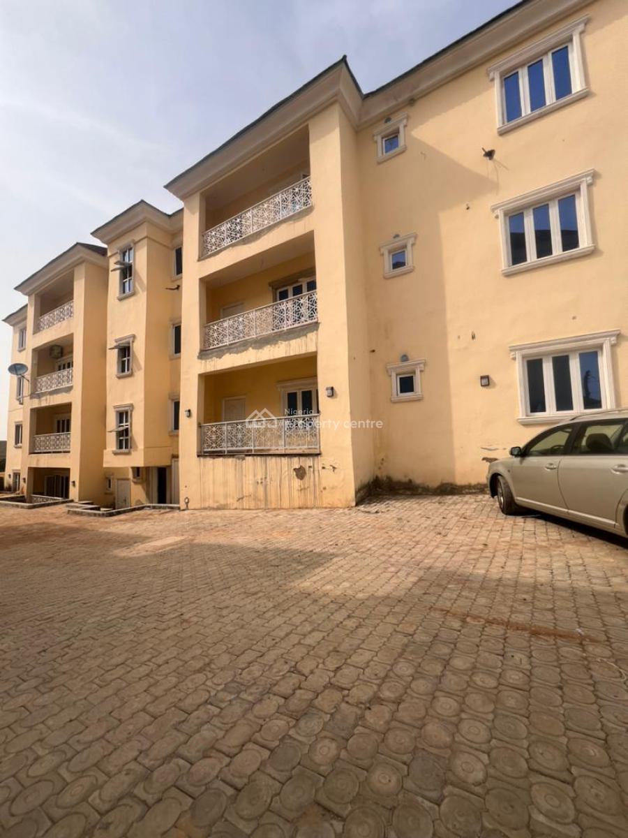 a Very Good Spacious 3 Bedroom Flat + 1 Bq, Katampe, Abuja, Flat / Apartment for Rent