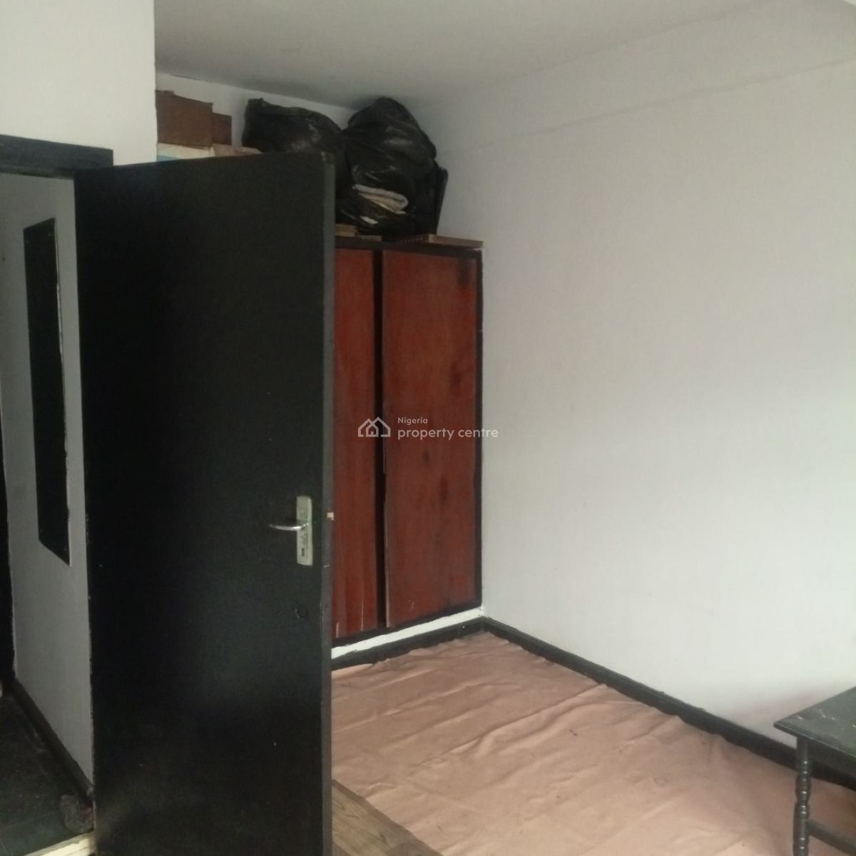 Nice and Spacious 2 Bedroom Flat Upstairs Office Space, Tejuosho, Yaba, Lagos, Flat / Apartment for Rent