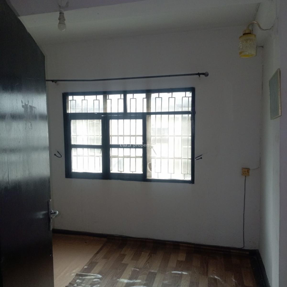 Nice and Spacious 2 Bedroom Flat Upstairs Office Space, Tejuosho, Yaba, Lagos, Flat / Apartment for Rent
