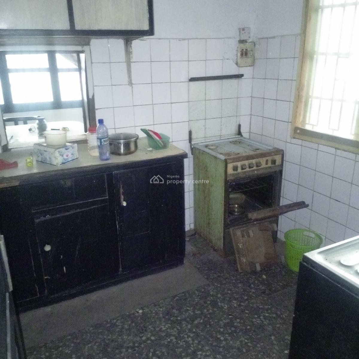 Nice and Spacious 2 Bedroom Flat Upstairs Office Space, Tejuosho, Yaba, Lagos, Flat / Apartment for Rent