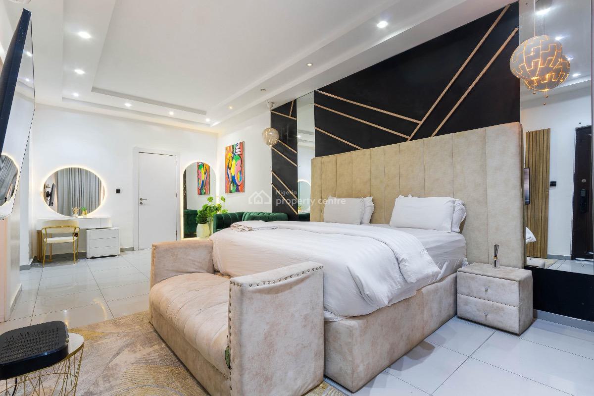 4 Bedroom Apartment, Lekki Phase 1, Lekki, Lagos, Flat / Apartment Short Let