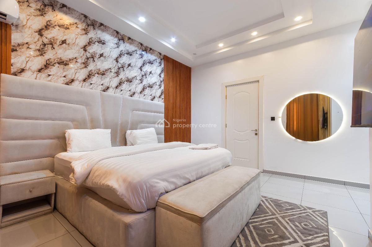 4 Bedroom Apartment, Lekki Phase 1, Lekki, Lagos, Flat / Apartment Short Let