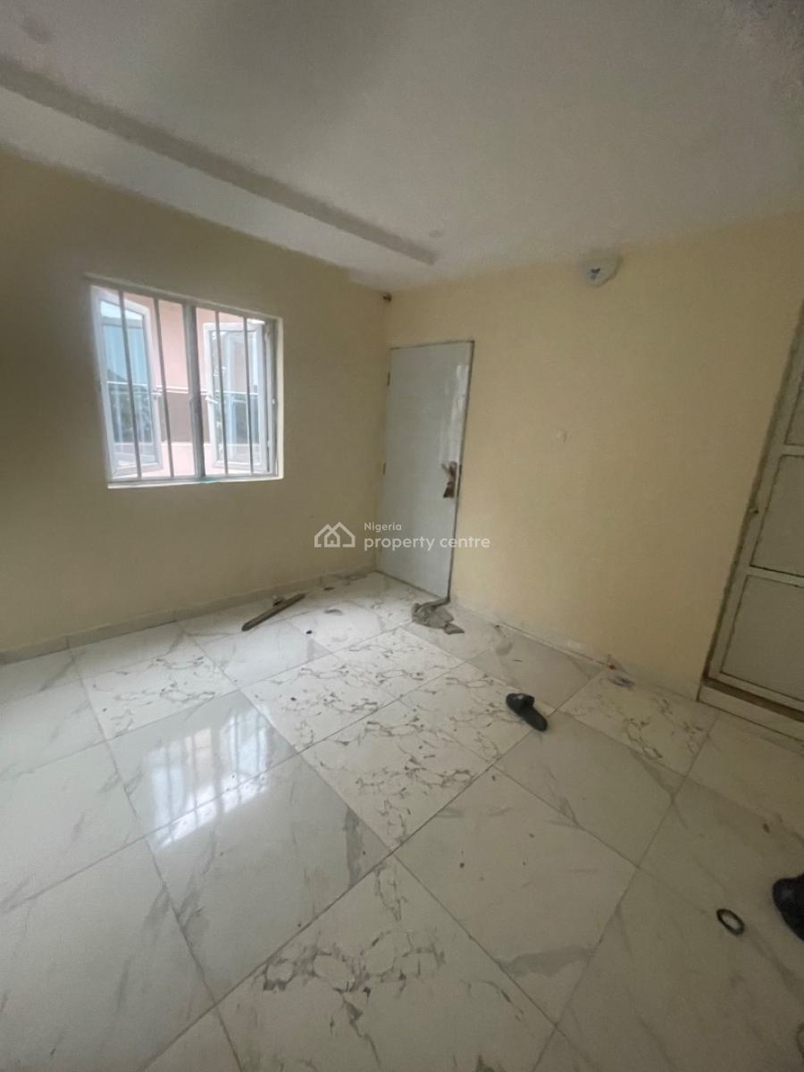 Nice Self Contain with Balcony, Upstairs, Pay & Pack in, Okeira Nla, Ado, Ajah, Lagos, Flat / Apartment for Rent