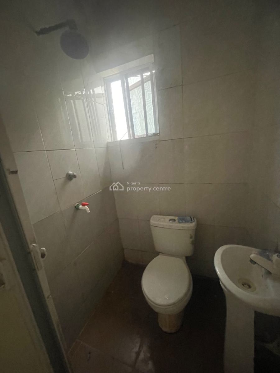 Nice Self Contain with Balcony, Upstairs, Pay & Pack in, Okeira Nla, Ado, Ajah, Lagos, Flat / Apartment for Rent