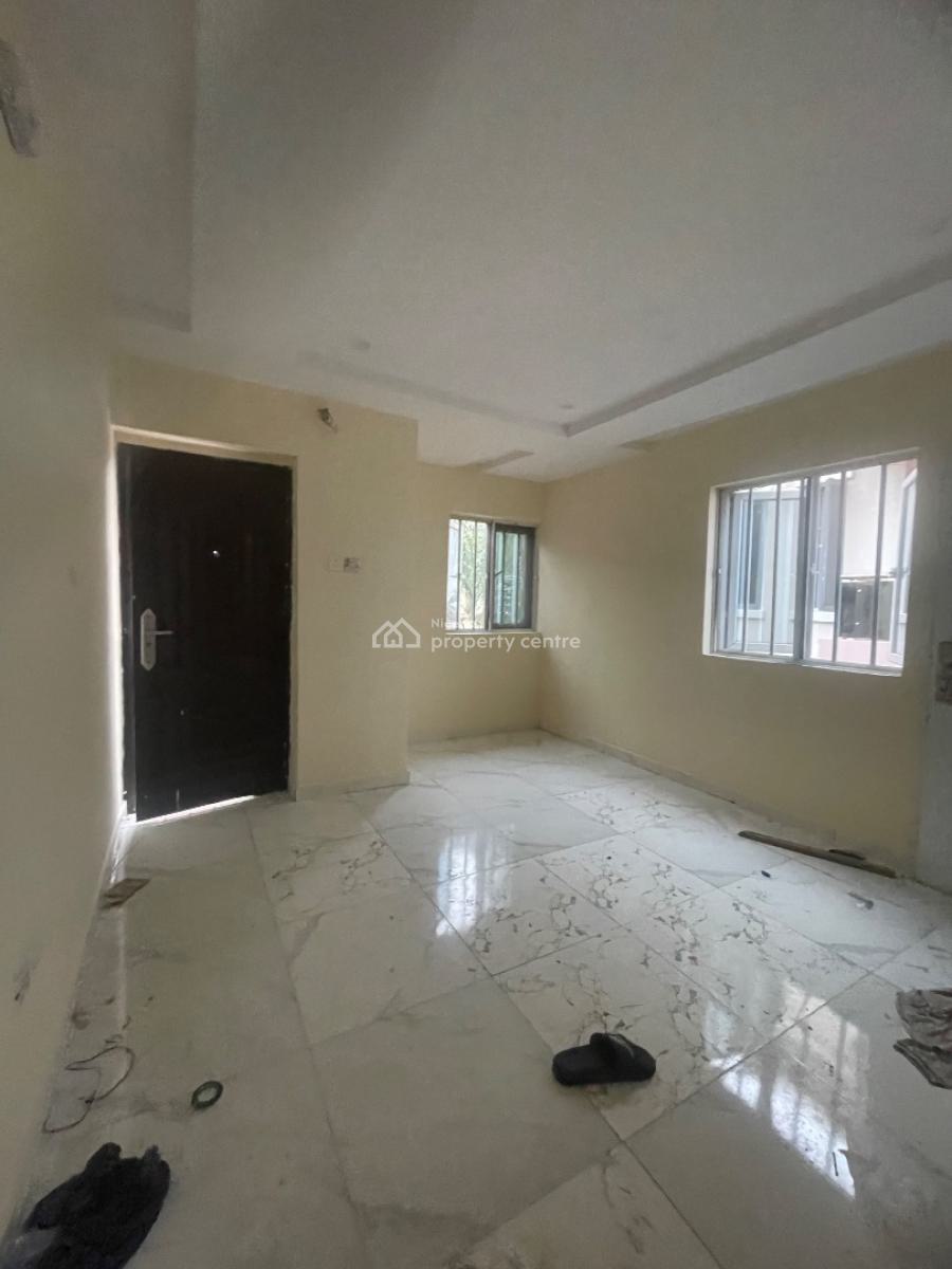 Nice Self Contain with Balcony, Upstairs, Pay & Pack in, Okeira Nla, Ado, Ajah, Lagos, Flat / Apartment for Rent