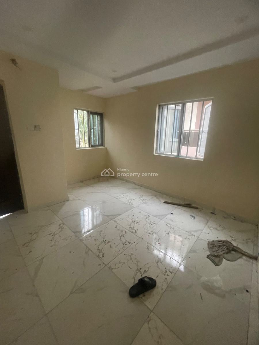 Nice Self Contain with Balcony, Upstairs, Pay & Pack in, Okeira Nla, Ado, Ajah, Lagos, Flat / Apartment for Rent