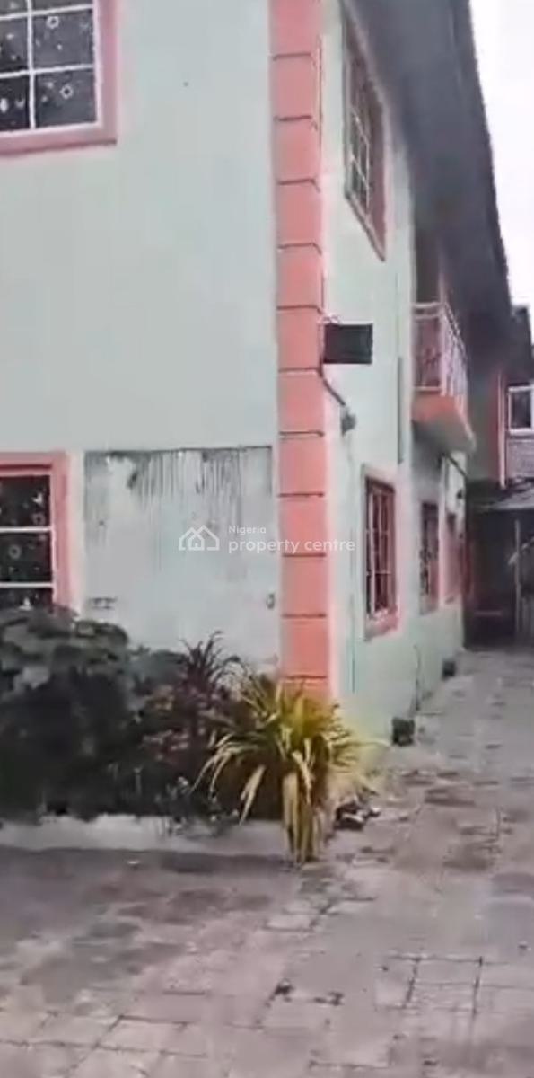 Very Big Duplex with 12ll Rooms En-suite for  Commercial Purpose, Cmd Road, Magodo, Lagos, Commercial Property for Rent